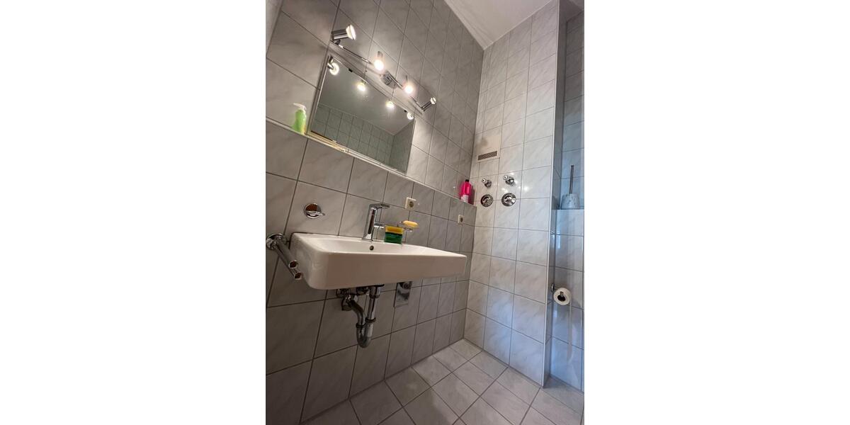 Dachgeschoßwohnung Plochingen - 2 Zimmer, 42 m&sup2;, 560&euro; | Angebot:26395501