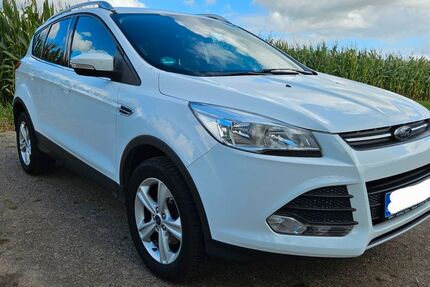 Ford Kuga 185.000 km 7.800 € Ovelgönne 26939