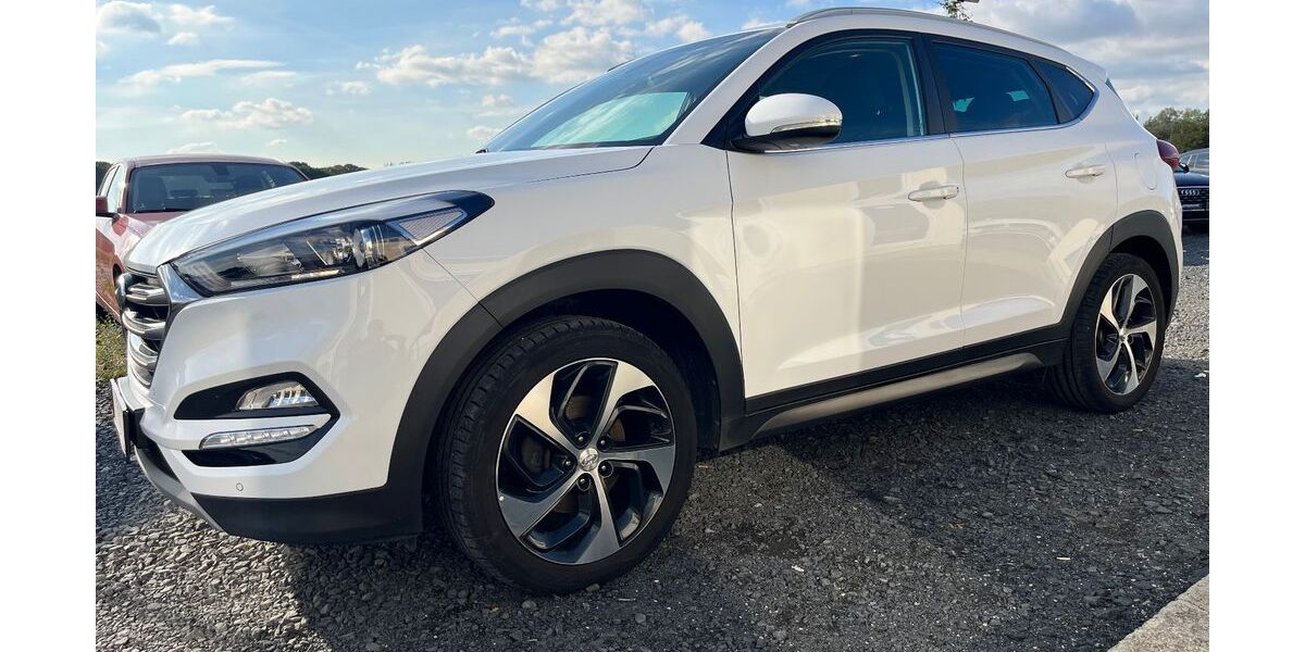 Hyundai TUCSON 106.400 km 14.450 € Bergheim 50127
