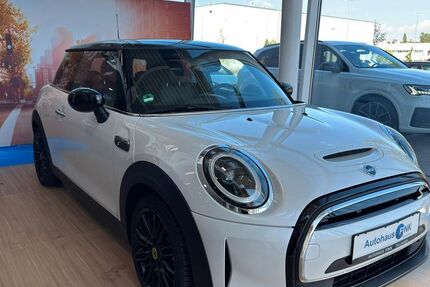 Mini Cooper SE 26.663 km 21.900 &euro; Erlangen 91058