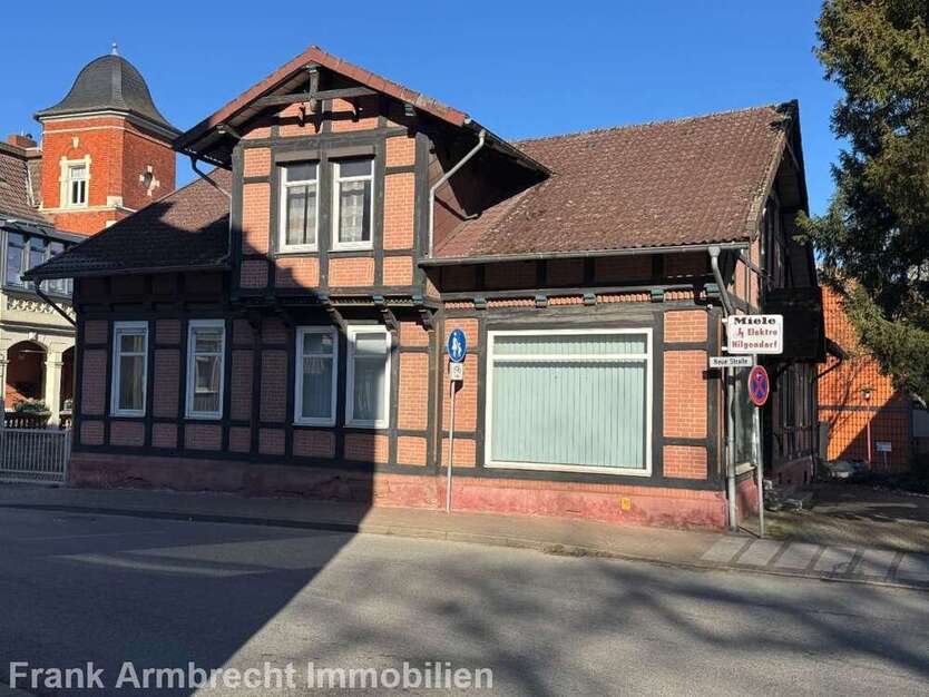 Haus zum Kaufen in Bad Gandersheim 145.000 € 260 m²