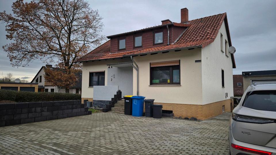 Schönes großes 1-2 Familienhaus in Reyershausen zu verkaufen zimmer