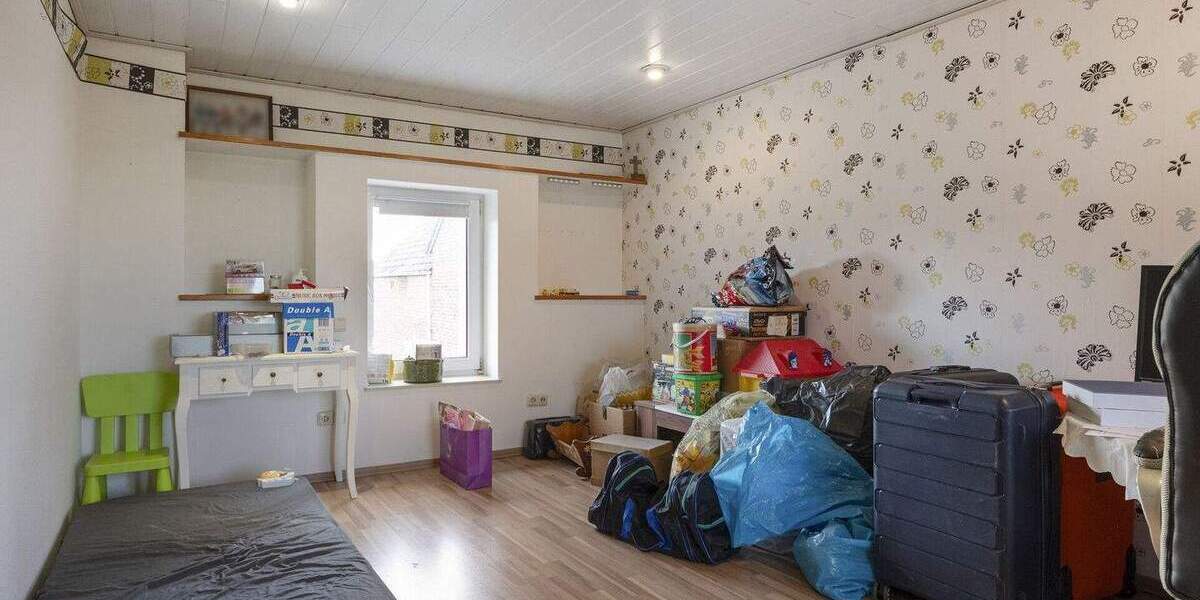 Großzügiges Wohnhaus mit Innenhof, Garten und Ausbaupotenzial in Gangelt- Stahe! 8 zimmer