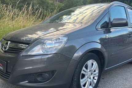 Opel Zafira 192.000 km 2.999 &euro; Altensteig 72213