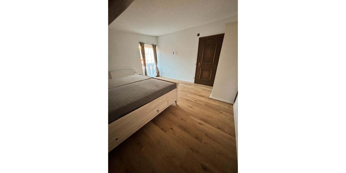 2 Zimmer Wohnung frisch renoviert zimmer