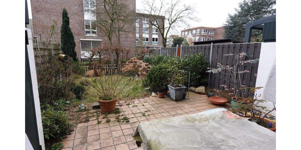 FAMILIENTRAUM MIT GARTEN REIHENHAUS, RUHIGER LAGE, SPLITLEVEL, GARAGE UND VIEL RAUM ZUM WOHLFÜHLEN 4 zimmer