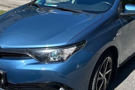 Toyota Auris 103.700 km 14.300 € München 80939