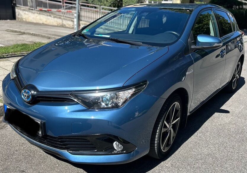 Toyota Auris 103.700 km 14.300 € München 80939