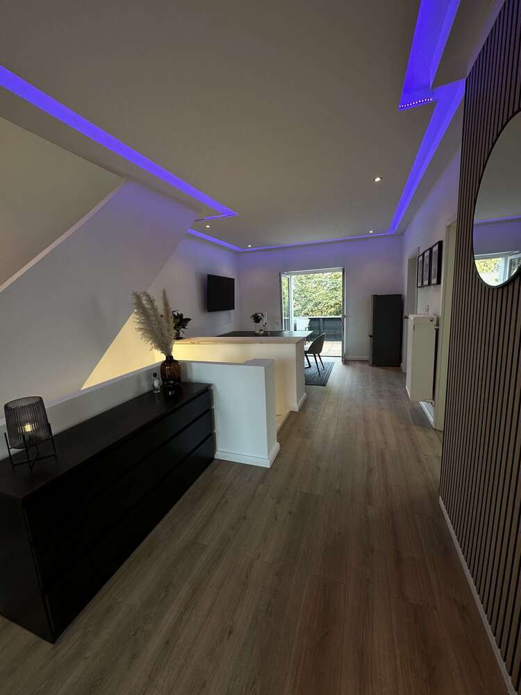 Haus zum Kaufen in Berlin 990.000 € 210 m²