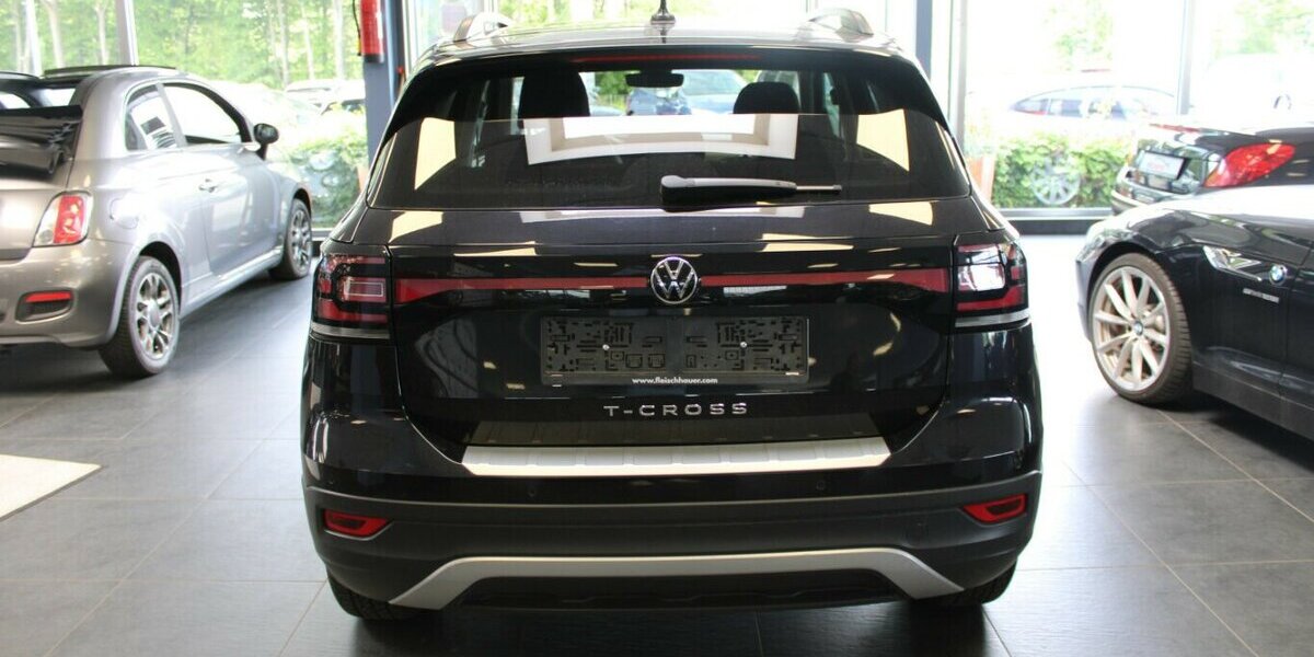 VW T-Cross 1.0 TSI Active Navi - CarPlay - Shz. 12.325 km 18.980 &euro; Euskirchen 53881