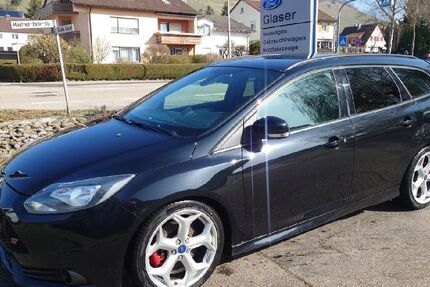 Ford Focus 142.192 km 8.790 &euro; Illingen - Schützingen 75428