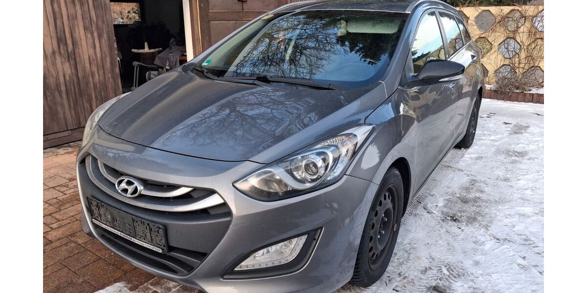 Hyundai i30 224.000 km 4.500 € Chemnitz 09120