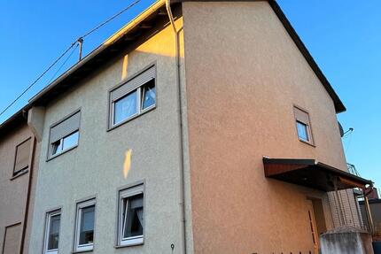 Haus Frankfurt am Main Ginnheim - 5 Zimmer, 127 m&sup2;, 1.400&euro; | Angebot:26318609