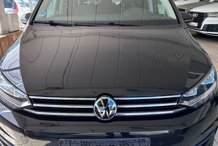 VW Touran 69.000 km 21.900 &euro; Bonn 53119