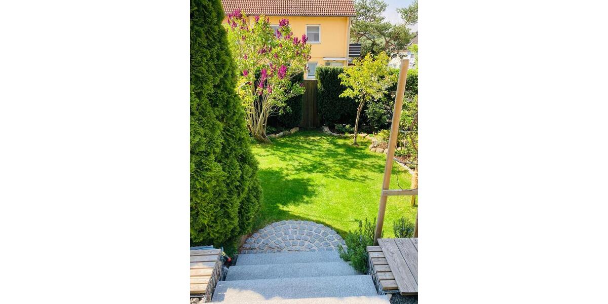 Reihenhaus Ansbach - 6 Zimmer, 140 m&sup2;, 1.630&euro; | Angebot:26399720