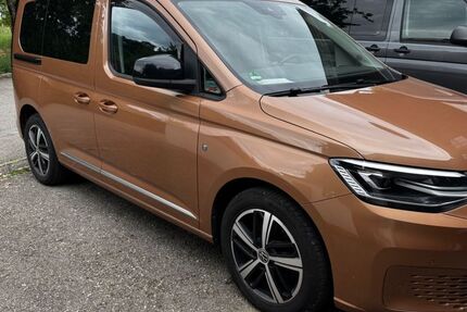 VW Caddy 61.500 km 27.900 &euro; Feldkirchen-Westerham 83620