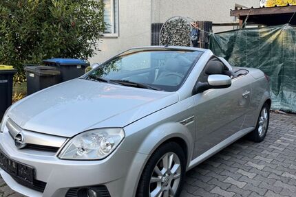 Opel Tigra 92.000 km 1.900 &euro; Gelsenkirchen 45892