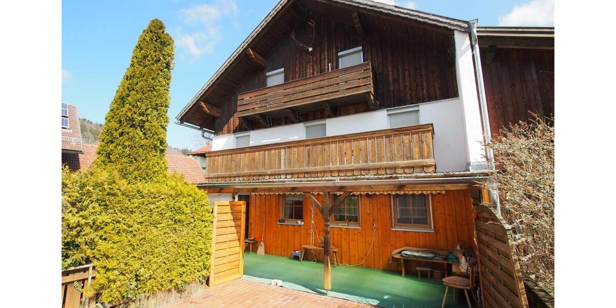 Einfamilienhaus Haibach - 8 Zimmer, 260 m&sup2;, 1.300&euro; | Angebot:26266108