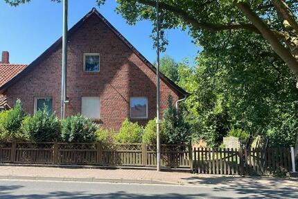 Haus Boffzen - 8 Zimmer, 1.000 m&sup2;, 129.000&euro; | Angebot:26416224