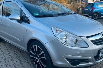 Opel Corsa 122.000 km 4.490 &euro; München 81825