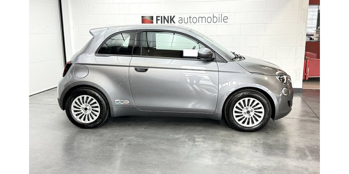 Fiat 500e Action Carplay Android Sitzheizung 25.300 km 12.930 &euro; Lich 35423
