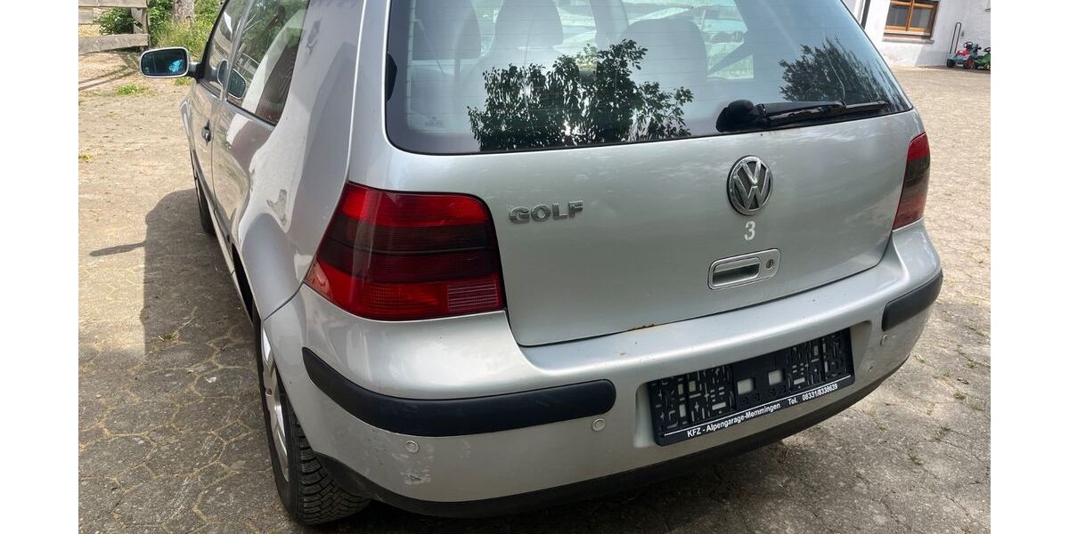 VW Golf 247.000 km 555 &euro; Bad Grönenbach 87730
