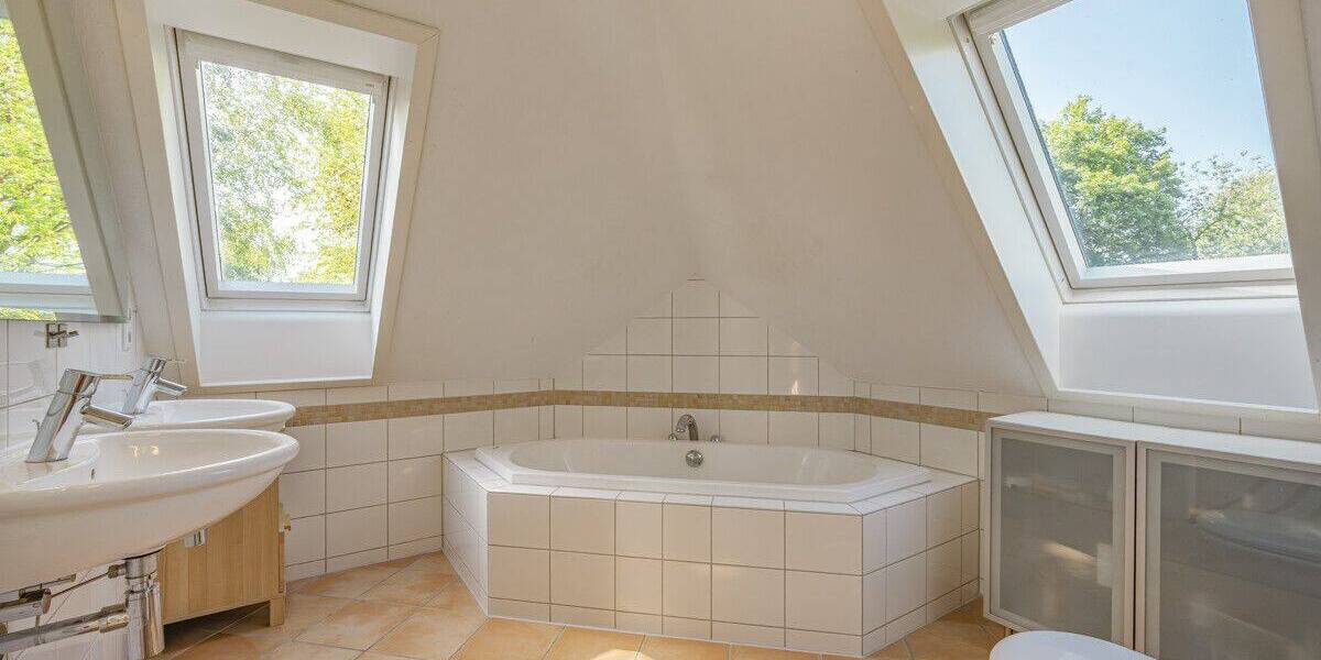 Einfamilienhaus Hamburg Volksdorf - 8 Zimmer, 188 m&sup2;, 1.490.000&euro; | Angebot:26902125