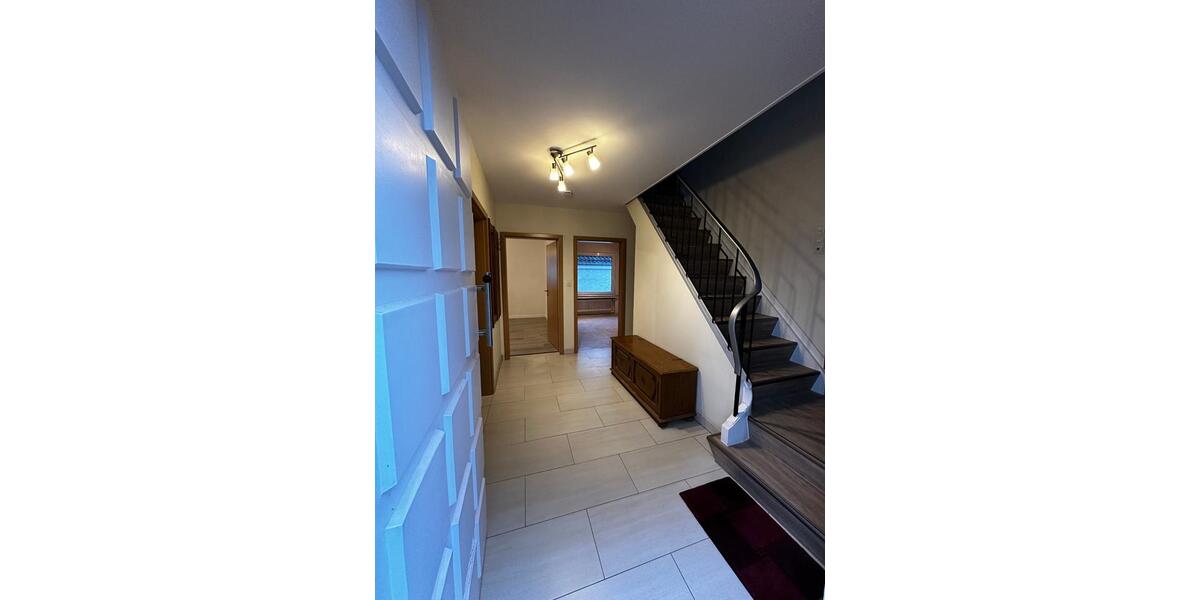 Einfamilienhaus Willebadessen - 8 Zimmer, 177 m&sup2;, 1.350&euro; | Angebot:25129234