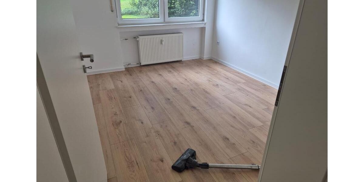 Etagenwohnung Blomberg - 4 Zimmer, 81 m&sup2;, 600&euro; | Angebot:26415601