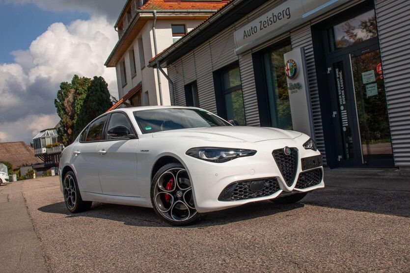 Alfa Romeo Giulia 30.375 km 38.900 € Mönchweiler 78087