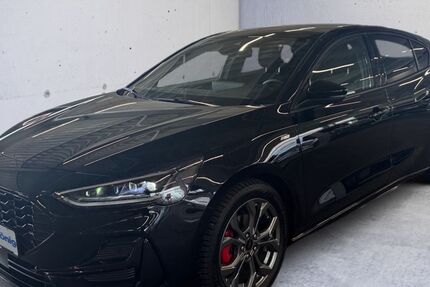 Ford Focus 15.414 km 27.489 € Freiburg 79111