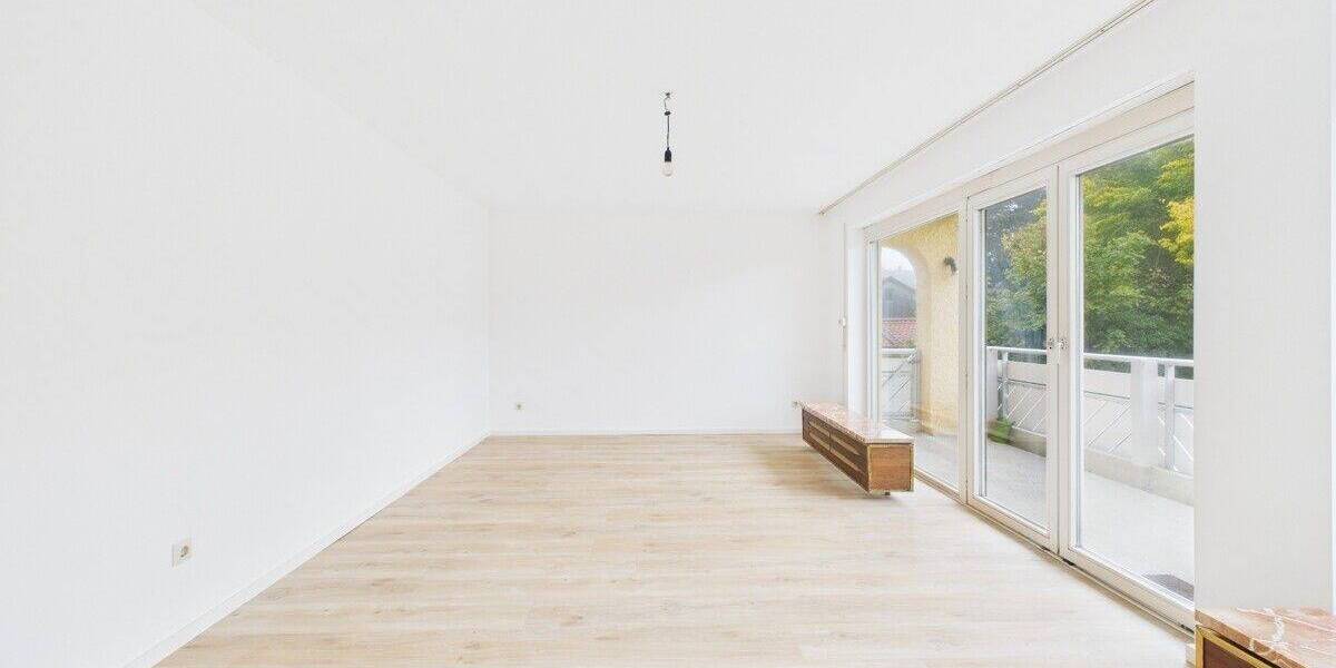 Attraktive Doppelhaushälfte mit großem Balkon, Garten und Terrasse in ruhiger Lage von Germering 4 zimmer
