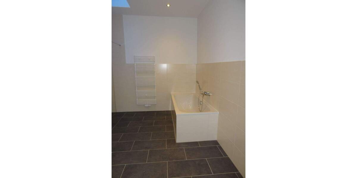 Zimmer Rathenow Rathenow West - 4 Zimmer, 145 m&sup2;, 1.160&euro; | Angebot:25665406