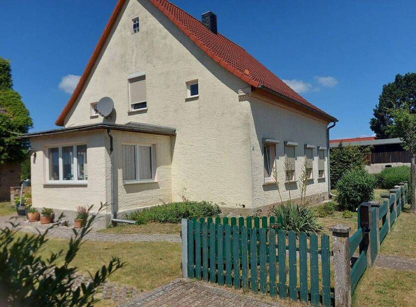 Saniertes Einfamilienhaus auf tollem 6078m² Grundstück mit großer Scheune