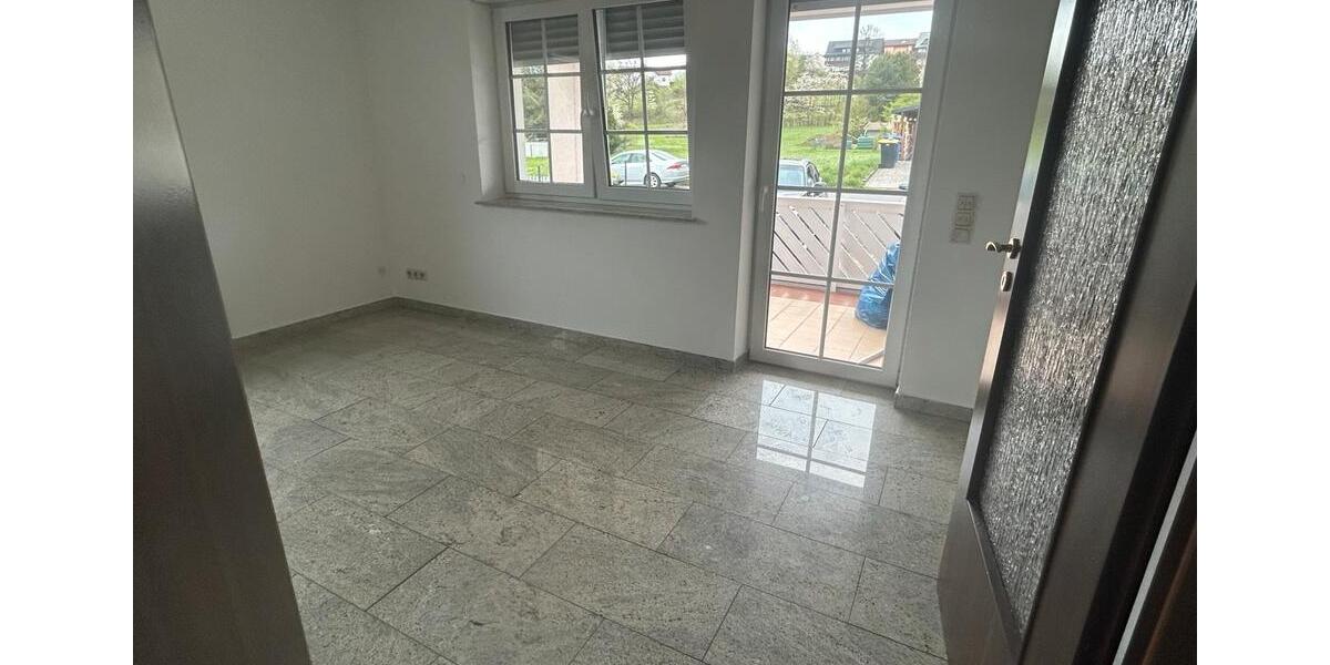 Erdgeschoßwohnung Dautphetal - 5 Zimmer, 150 m&sup2;, 350.000&euro; | Angebot:26615518