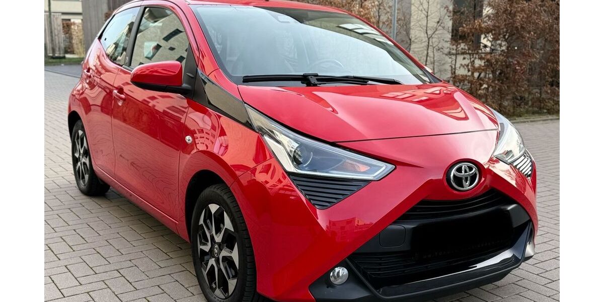 Toyota Aygo (X) 44.200 km 10.699 &euro; Hannover 30179