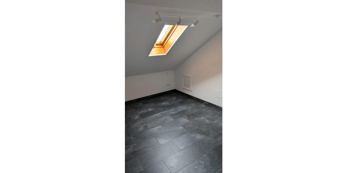 Dachgeschoßwohnung Kirchberg im Wald - 2 Zimmer, 55 m&sup2;, 350&euro; | Angebot:26413789