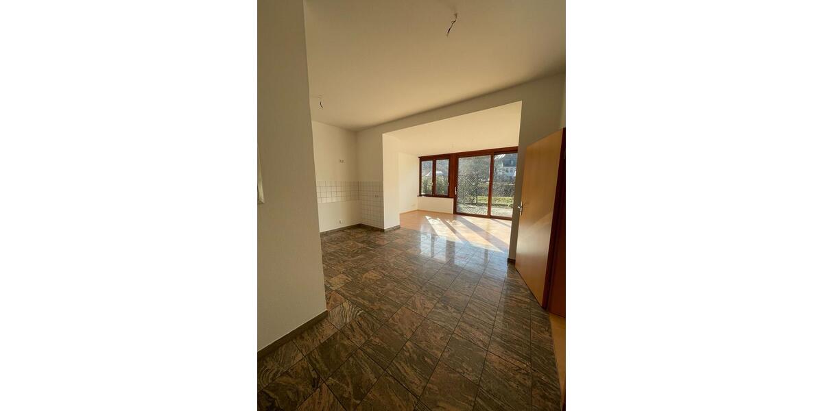 Erdgeschoßwohnung Zschopau - 2 Zimmer, 71 m&sup2;, 639&euro; | Angebot:25270640