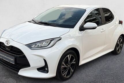 Toyota Yaris 8.580 km 24.900 &euro; Porta Westfalica 32457