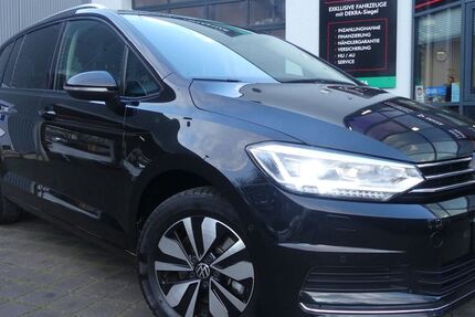 VW Touran 26.059 km 32.400 &euro; Berlin 13156