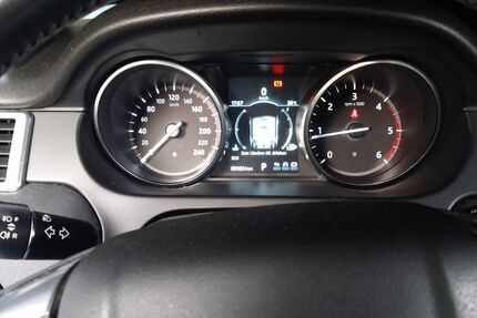 Land Rover Discovery Sport 4.079 km 20.999 € Hamburg 22459