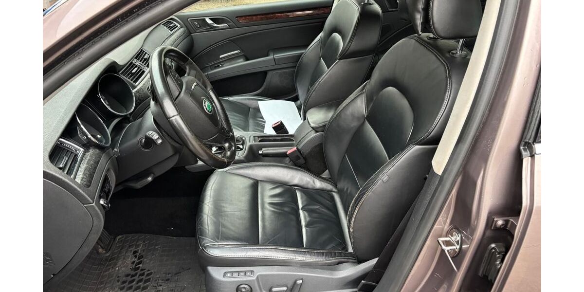 Skoda Superb 215.050 km 5.900 € Höchberg 97204