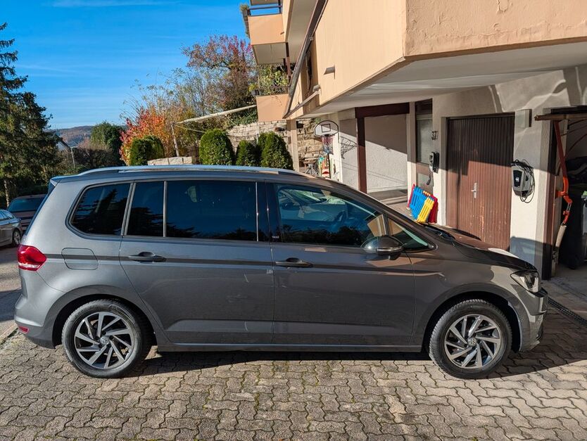 VW Touran 121.060 km 16.400 € Leonberg 71229