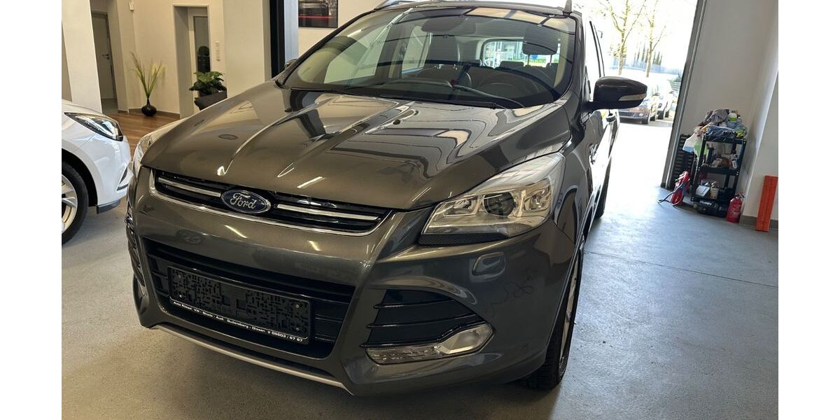 Ford Kuga 127.000 km 10.999 &euro; Kassel 34123