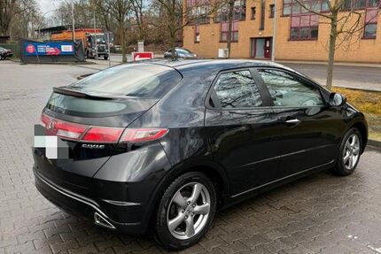 Honda Civic 126.000 km 6.100 &euro; Berlin 13439