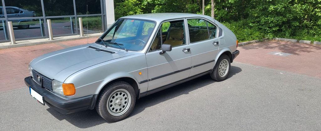 Alfa Romeo Alfasud 127.500 km 8.500 &euro; München 80687