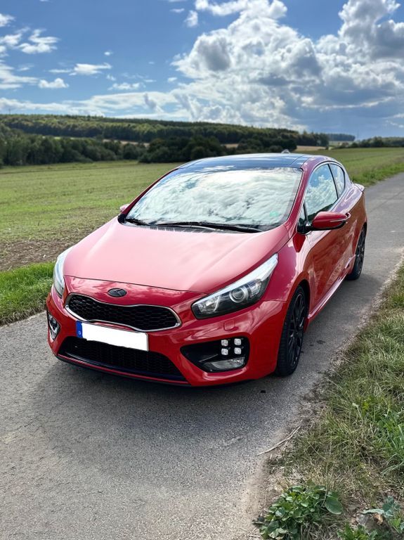 Kia ceed / Ceed 129.511 km 7.900 € Mücke 35325