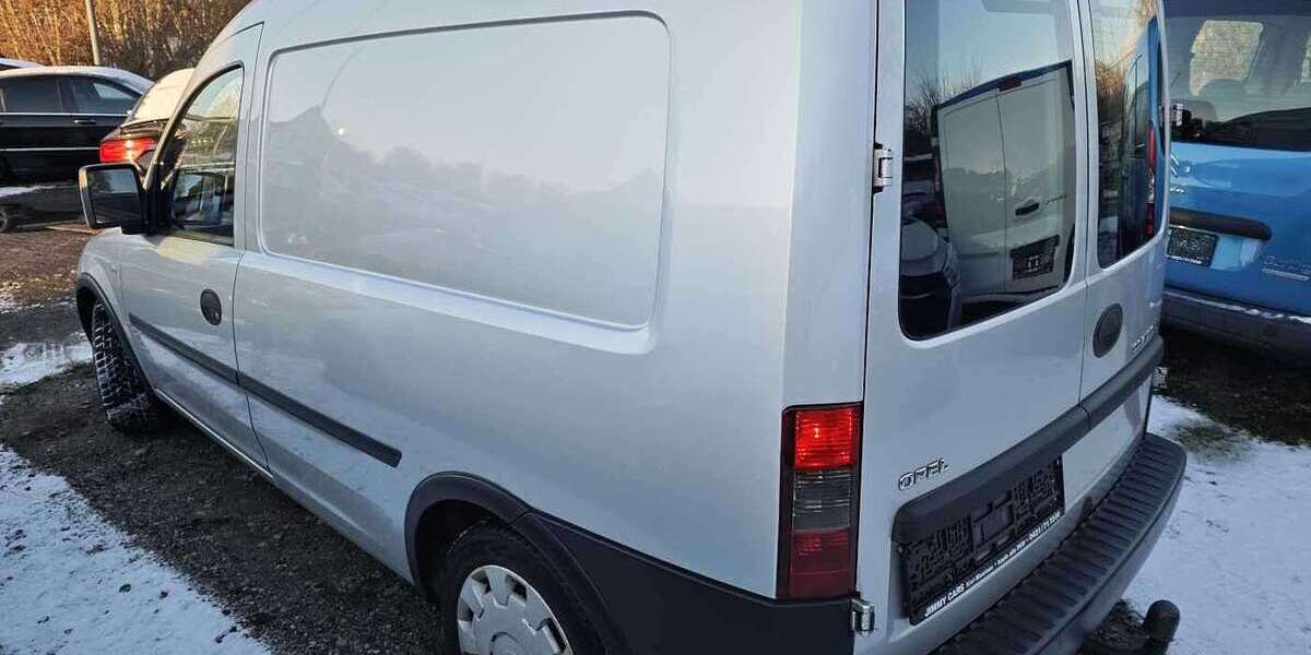 Opel Combo 295.000 km 1.790 &euro; Kiel 24145