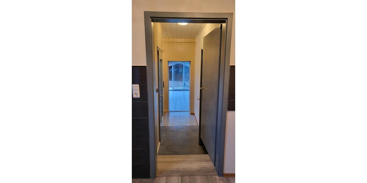 Einfamilienhaus Hillerse - 8 Zimmer, 220 m&sup2;, 1.600&euro; | Angebot:25246222