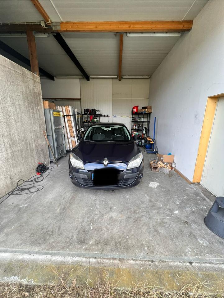 Halle für Fahrzeugfolierer